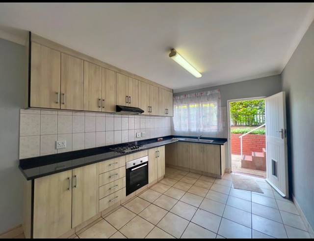 3 BEDROOM TOWNHOUSE FOR SALE IN LINCOLN MEADE